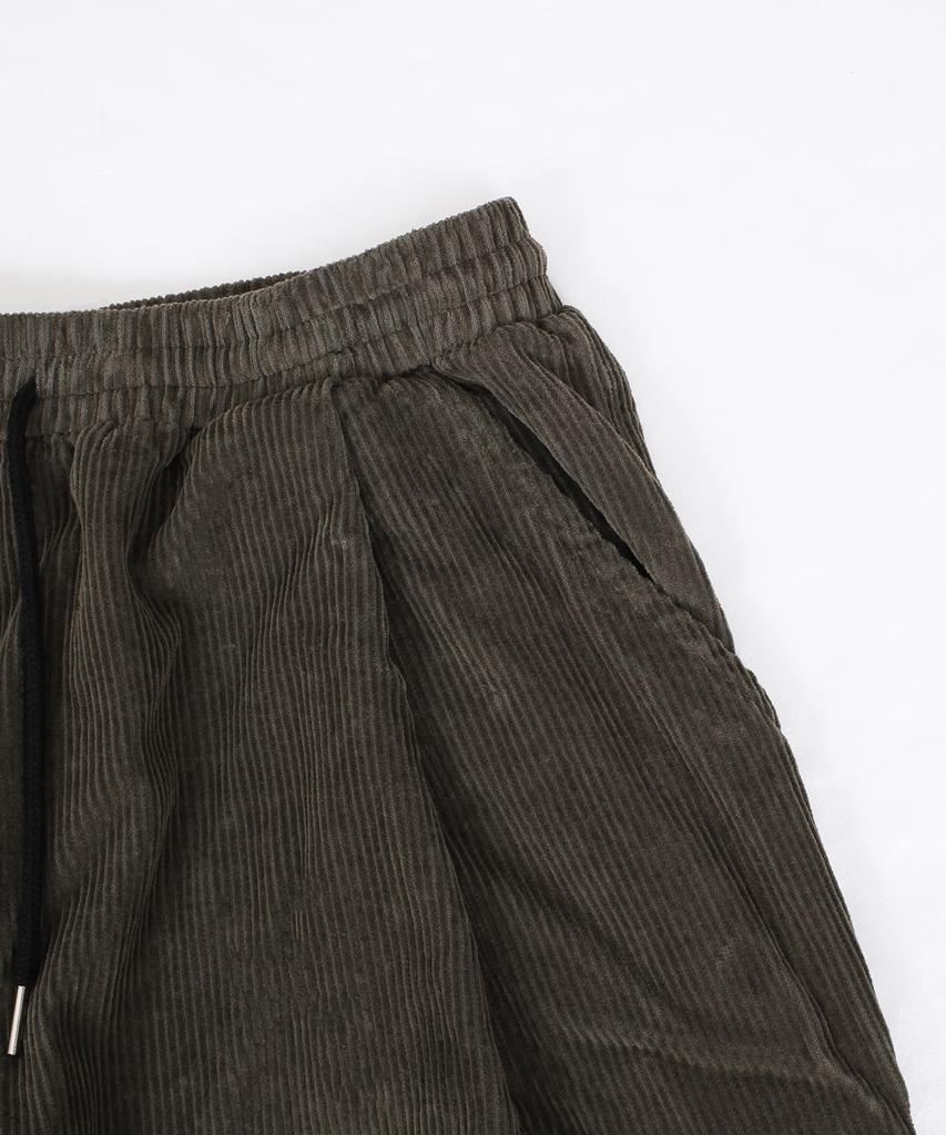 CAMEL WORK Wide Corduroy Cut Cargo Pants (Green)