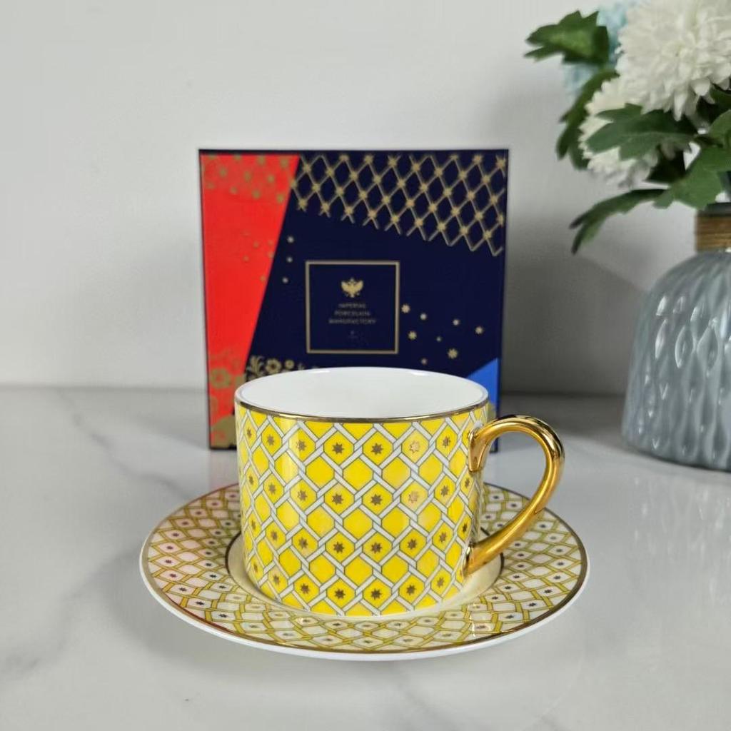 Set de Cești și Căni de Ceai și Cafea din Porțelan Os cu Șapte Culori, Placat cu Aur, cu Farfurioare