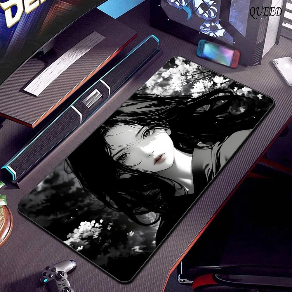 Black White Anime Girl Mouse Pad Large Gaming NonSlip Cool Mousepad Keyboard Pad Laptop Computer DeskMat Lock Edge Mouse Carpet