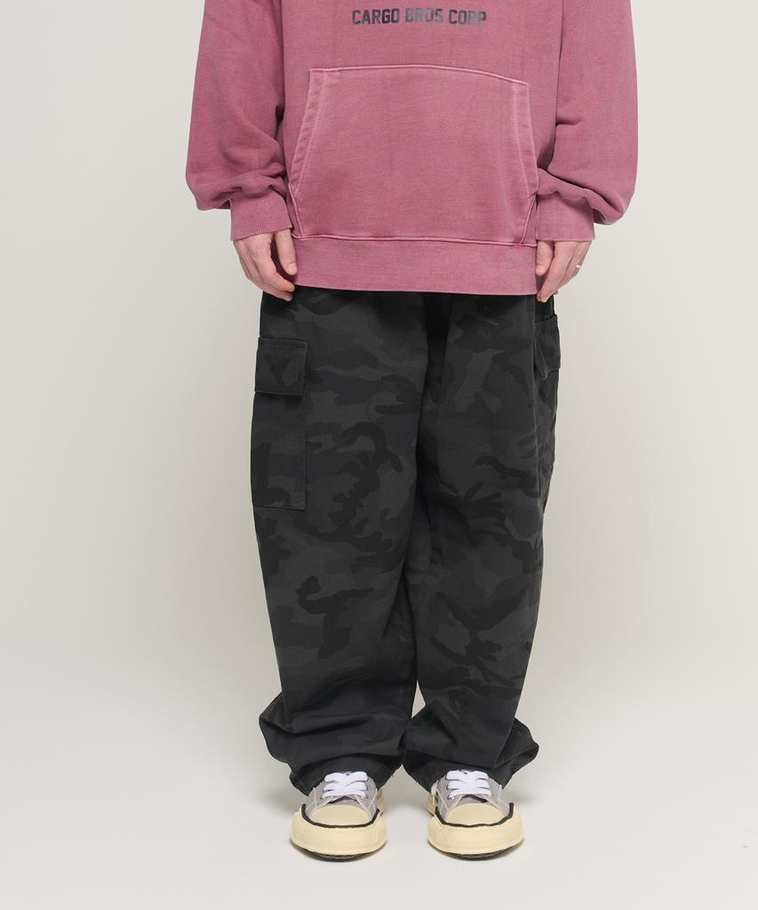 CARGOBROS Camo Pattern Bio Balloon Pants (Black)