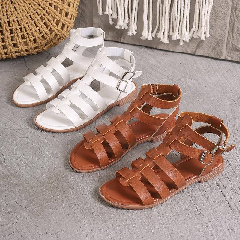 Sandali da spiaggia traforati antiscivolo con tacco grosso, da donna, di grandi dimensioni, alla moda primaverile e casual.