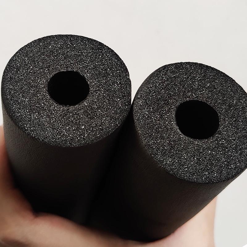 Closed-cell flame-retardant rubber-plastic insulation pipe, B1/B2 grade, customizable in large quantities.