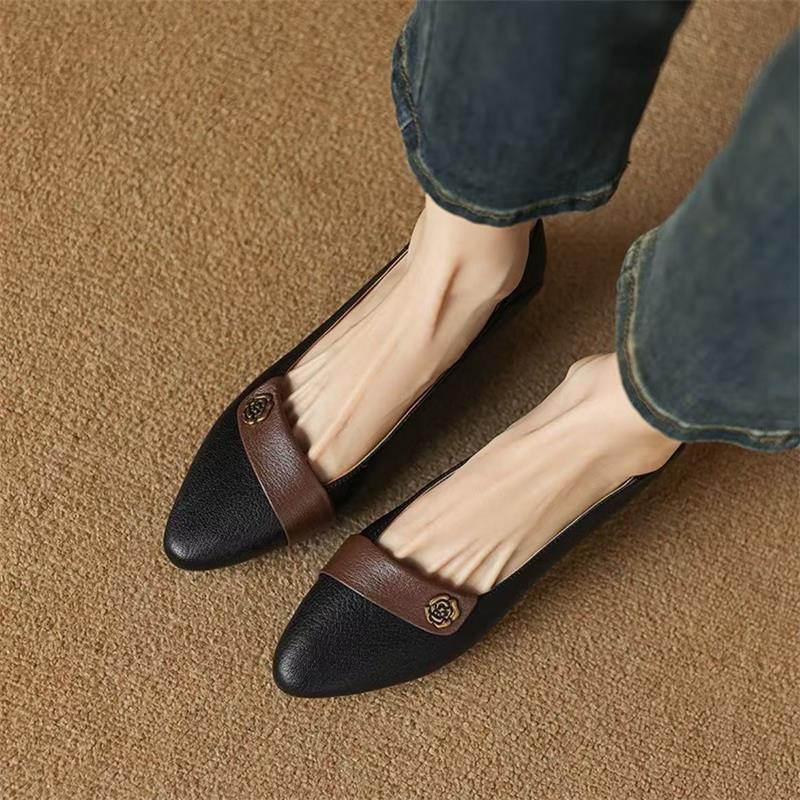 Shallow single shoes new comfortable pointed soft sole color matching retro French style low heel leather shoes