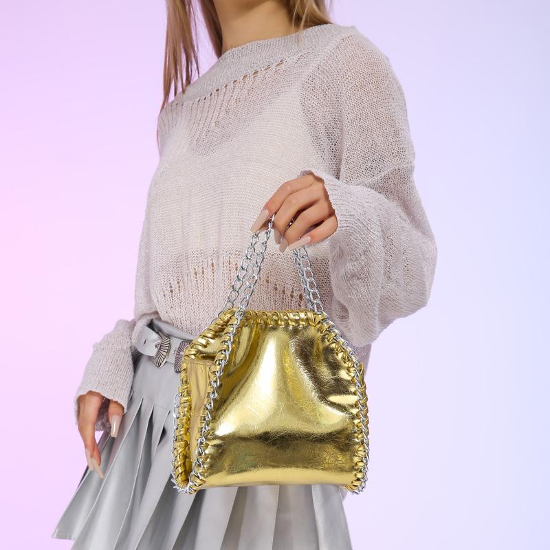 This year's popular bag 2025 new Korean version fashion pleated niche shoulder bag women's chain crossbody bucket bag tide