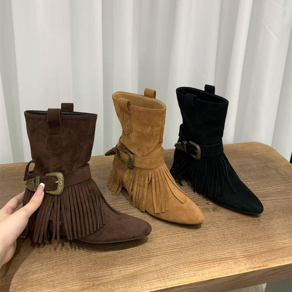 Inner heightening fringed suede Martin boots women's boots 2025 spring and autumn pointed head with skirt western thin boots short boots
