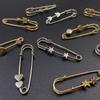 Vintage Goldfarbe Einfacher Stern Bär Legierung Brosche Feststehend Anzug Anti-Licht Brosche Jeans Taille Enge Liebe Sechseck Brosche Pin