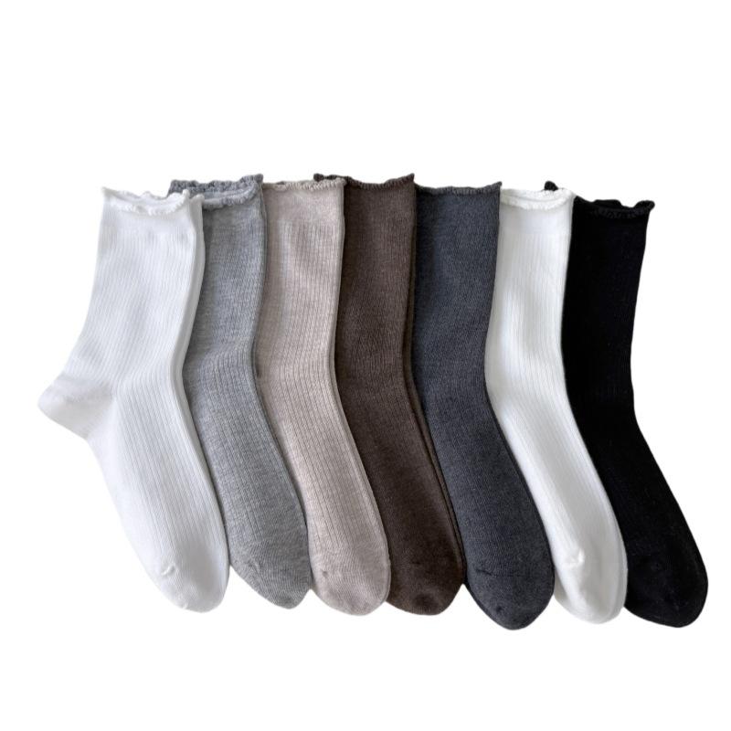 Schwarze Socken mit Ohrbesatz für Damen, Wadenlange Socken für Herbst und Winter, Trendige einfarbige Baumwollsocken, Frotteesocken mit Spitze, Nahtlose Damensocken