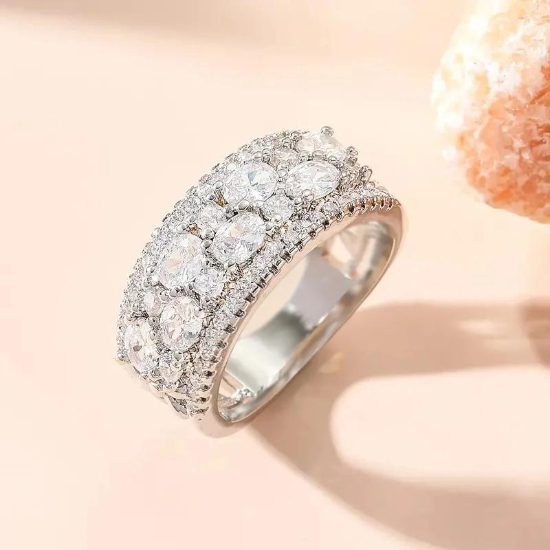 CAOSHI Luxury Full Bling Iced Out Finger Ring Lady Wedding Band Jewelry with Shiny Zirconia Gorgeous Accessories for Engagement