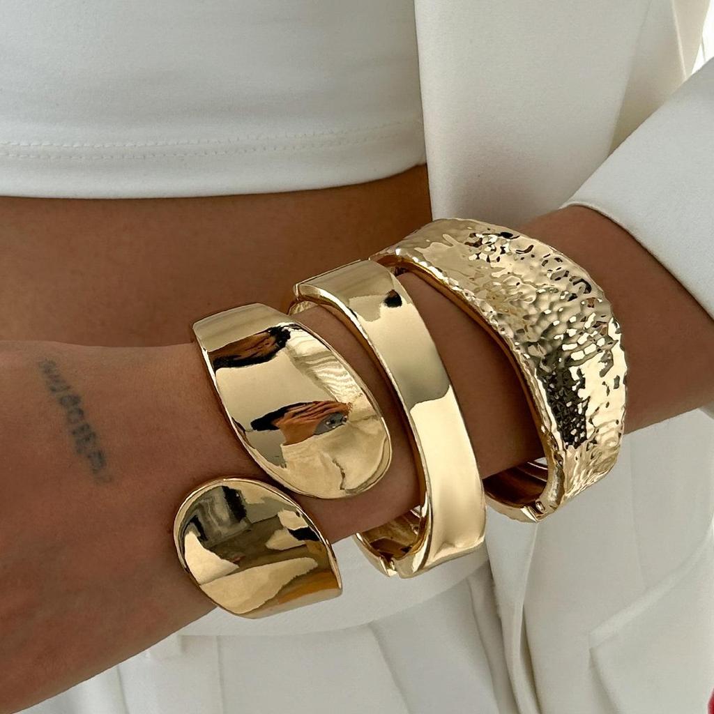 Wide Geometric Oval Luxury Metal Bracelet