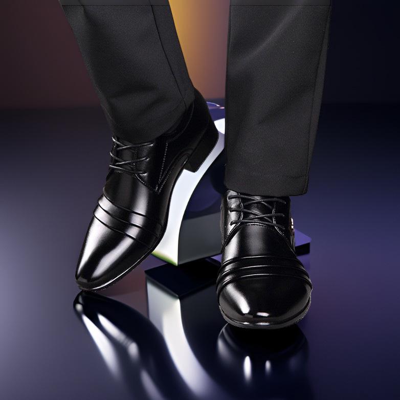 Pánské kožené společenské boty nadměrné velikosti na podzim 2024 s britskou špičkou