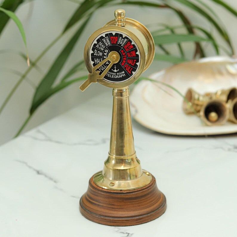 

Miniature Brass Engine Room Telegraph – Nautical Maritime Décor, Ship Throttle Replica with Wooden Base, Vintage Boat Gift 7 inches золотий