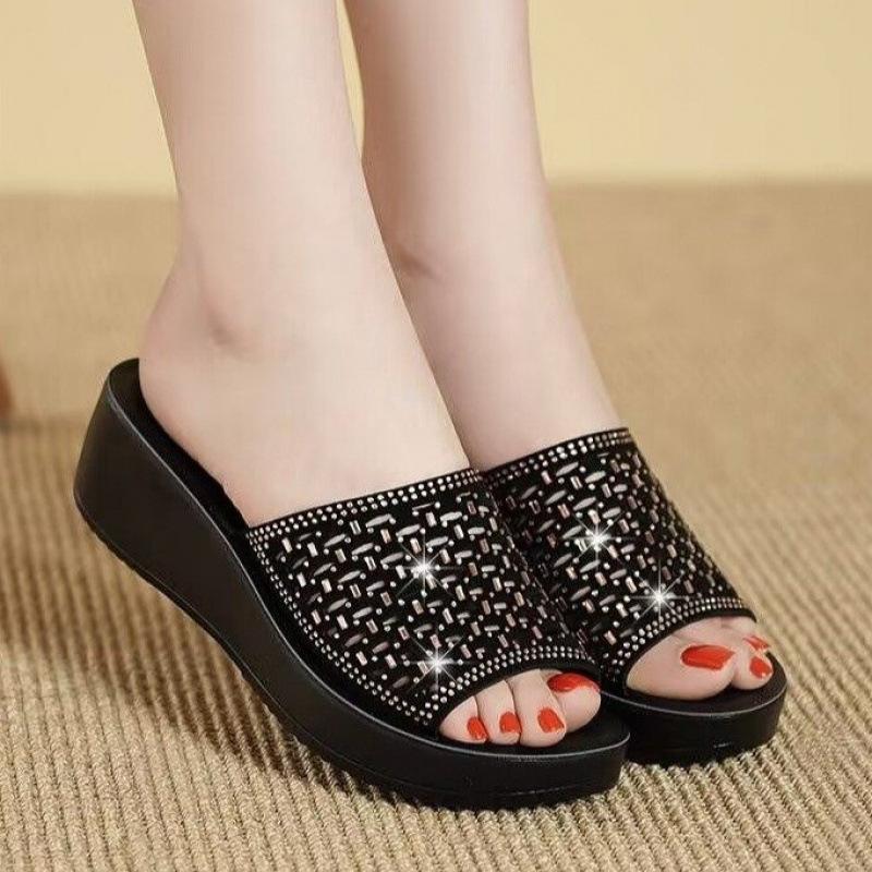 Mom slippers women summer wear fashionable elderly cool slippers women thick bottom soft bottom non-slip middle-aged middle-heeled rhinestone pre