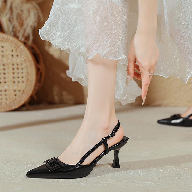 

French bag head sandals women s 2025 new summer large size women s shoes pointed back empty single shoes red high heels stiletto 42 чёрный