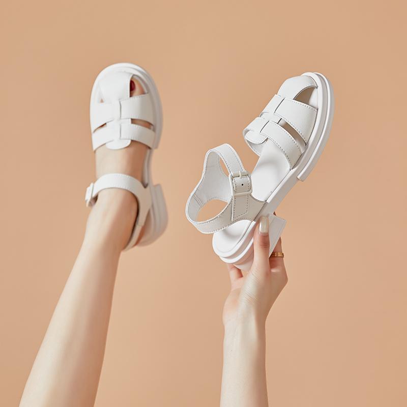 Модные черные сандалии-гладиаторы для женщин 2024 года — фото 4