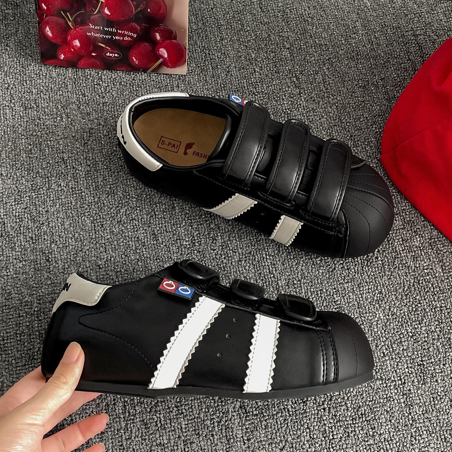 

Queen Fan Black Retro Inner Height Increasing Flat Bottom Forrest Gander Training Shoes Women s Summer 2025 New Soft-soled Casual Board Shoes 40 чёрный