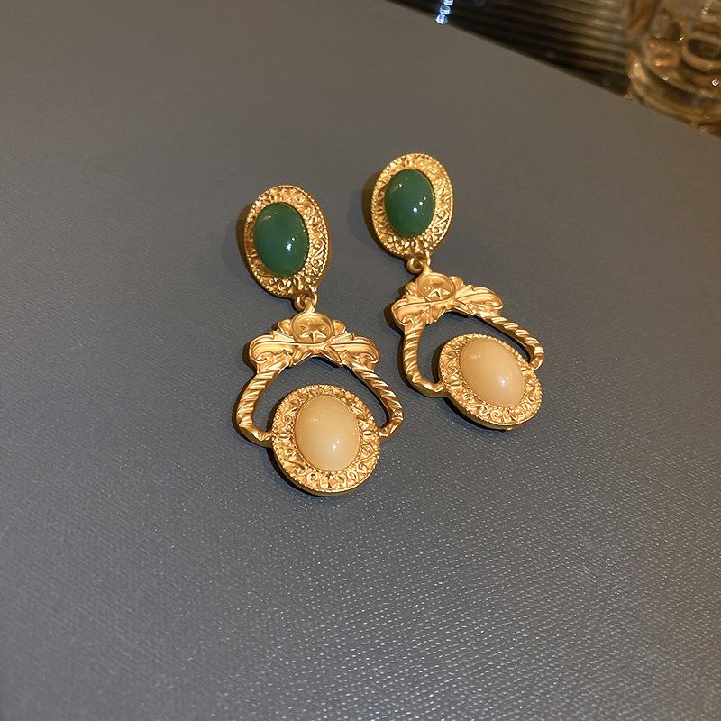 Vintage French-Style Silver Needle Earrings - Women's Elegant Studs with Retro Court Charm