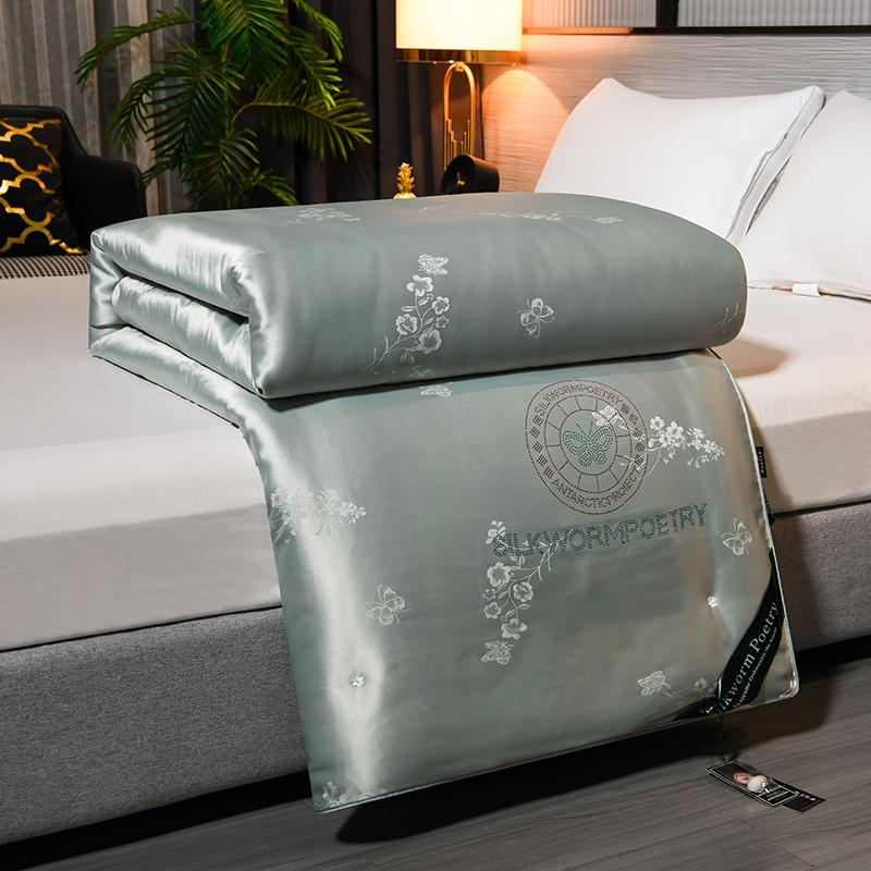 

100% Тутовый шелк Ручная работа Настоящее шелковое одеяло Зимнее теплое одеяло Весенне-осеннее одеяло Утолщенное Домашнее Гостиничное Односпальное Двуспальное Одеяло 150x200cm 2.0kg серый