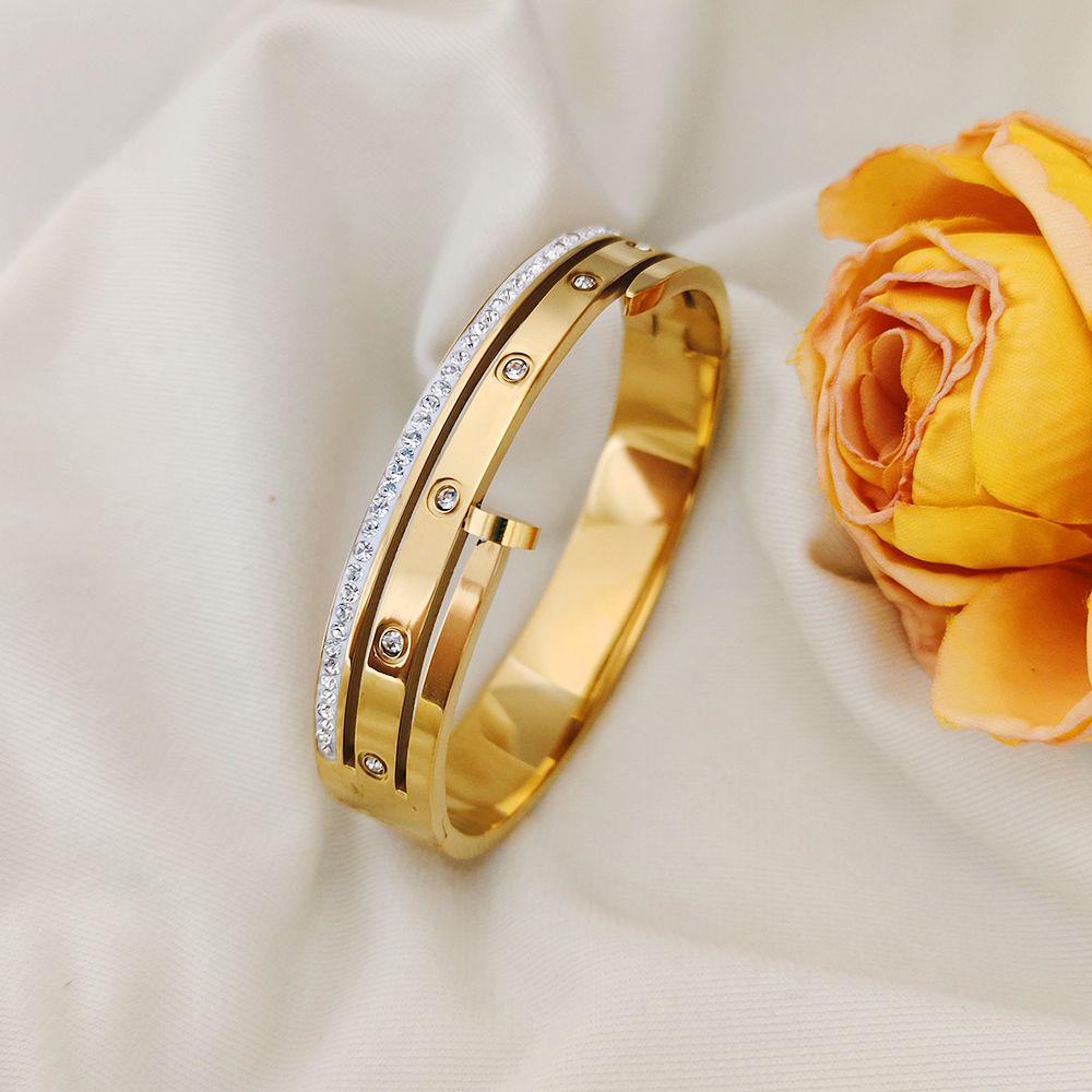 18K Gold-Plated Titanium Steel Bracelet: European & American Style, Fashionable & Versatile