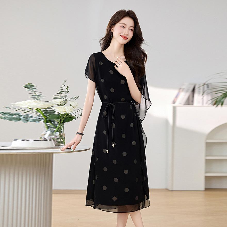 Summer polka dot dress, new design sense, super good-looking dress skirt