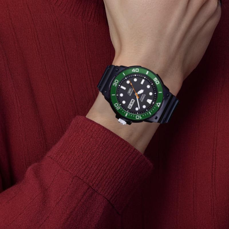 Casio Standard Series 100m Waterproof Fashion Quartz Resin Strap Uniform for Men and Women Black Dial MRW-230H-1E3V