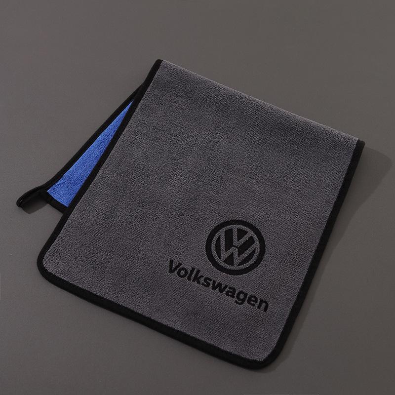 Толстое впитывающее полотенце с логотипом для салона автомобиля