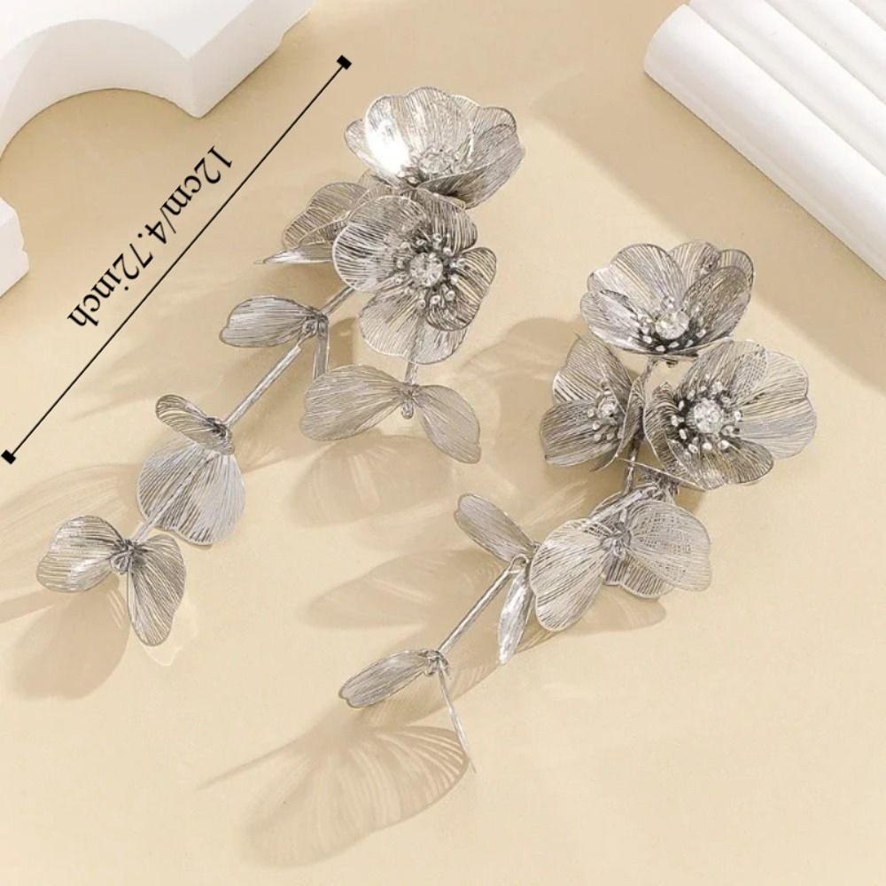Golden Color Vintage Earrings Hollow Flower Tassel Earrings Elegant Hollow Earrings Women Jewelry