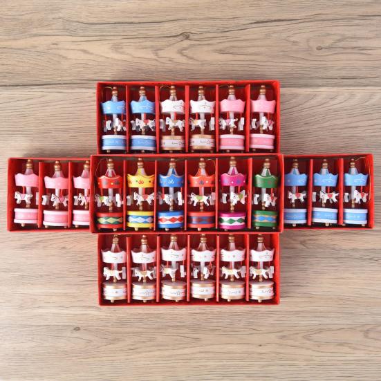 6Pcs Wooden Carousel Christmas Ornament Xmas Tree Hand-painted Merry-Go-Round Hanging Decoration Home Office Holiday Party Pendant