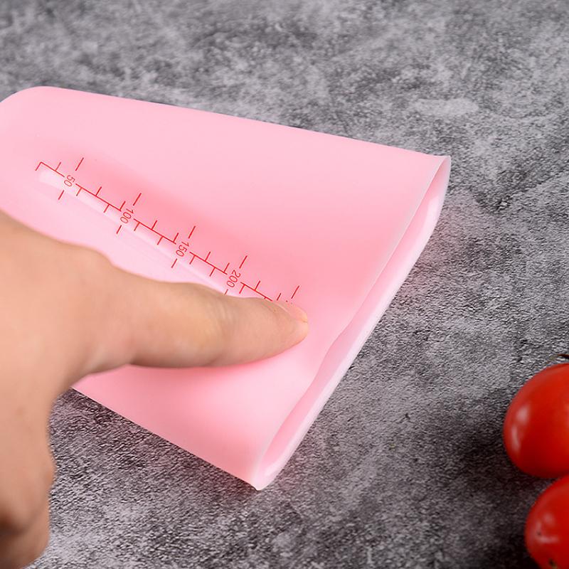 Specifikace 250ML/500ML Silikonová odměrka Viditelná dvojitá stupnice Odměrka na pečení Snadno se čistí Nástroj na pečení