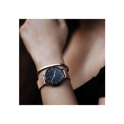 [Official Shop/2-Year Warranty/Authentic Import] Daniel Wellington DW Women's Petite Melrose Black 28mm Watch, Stylish, Popular, Cute Mesh Watch, Perf
