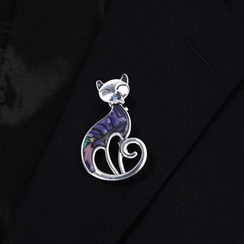 Elegante Katzen/Feder Brosche Kupferlegierung Leichte Designs Sicherer Verschluss Anstecknadel Für Tägliche Wear Accessoires