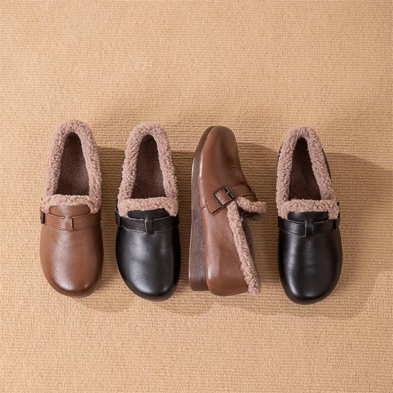 Mao Mao shoes women wear casual lamb wool bean shoes in winter women's one-pedal flat-soled mother velvet cotton elderly single shoes