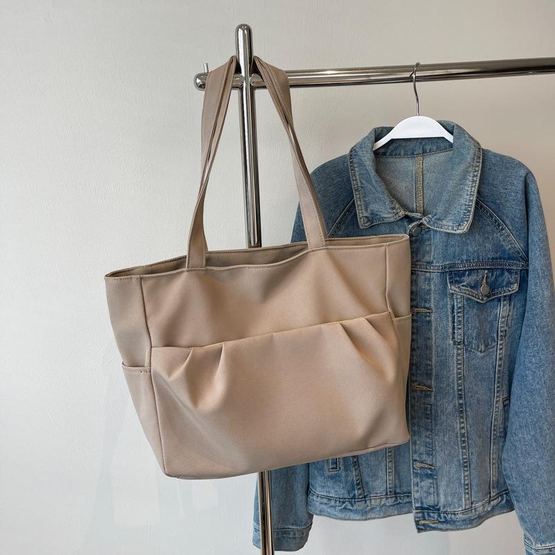 

Сумка Женская 2025 Весна и Лето Большая Вместимость Сумка-тоут Ретро Простая Нейлоновая Сумка-тоут Повседневные Складки Класс для Поездок на Работу хаки