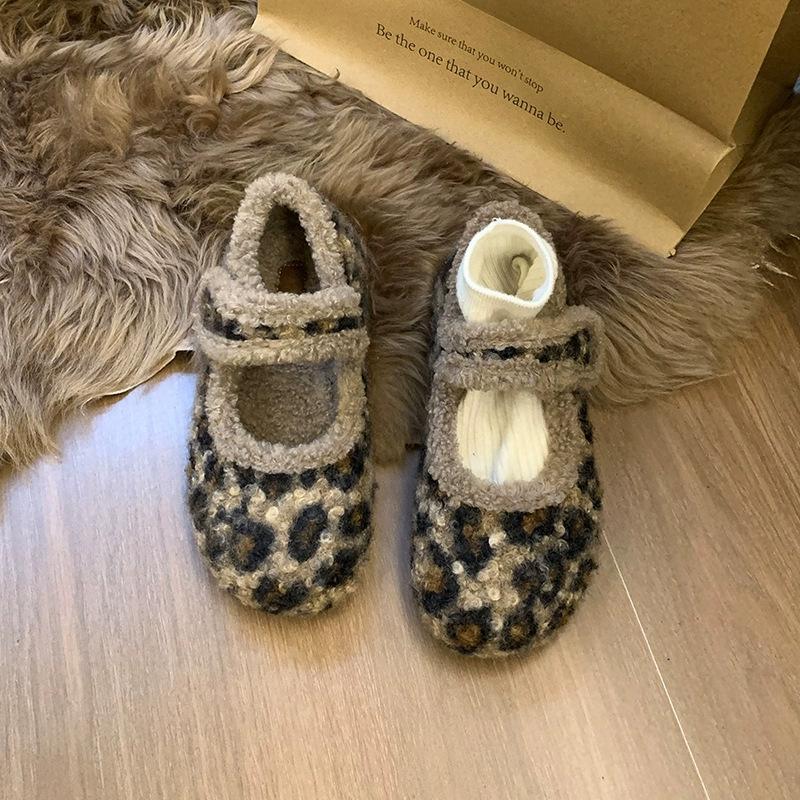 Inner Heightening Woolen Velcro Mary Jane Shoes Women's Winter New Retro Plush Shallow Beanie Shoes