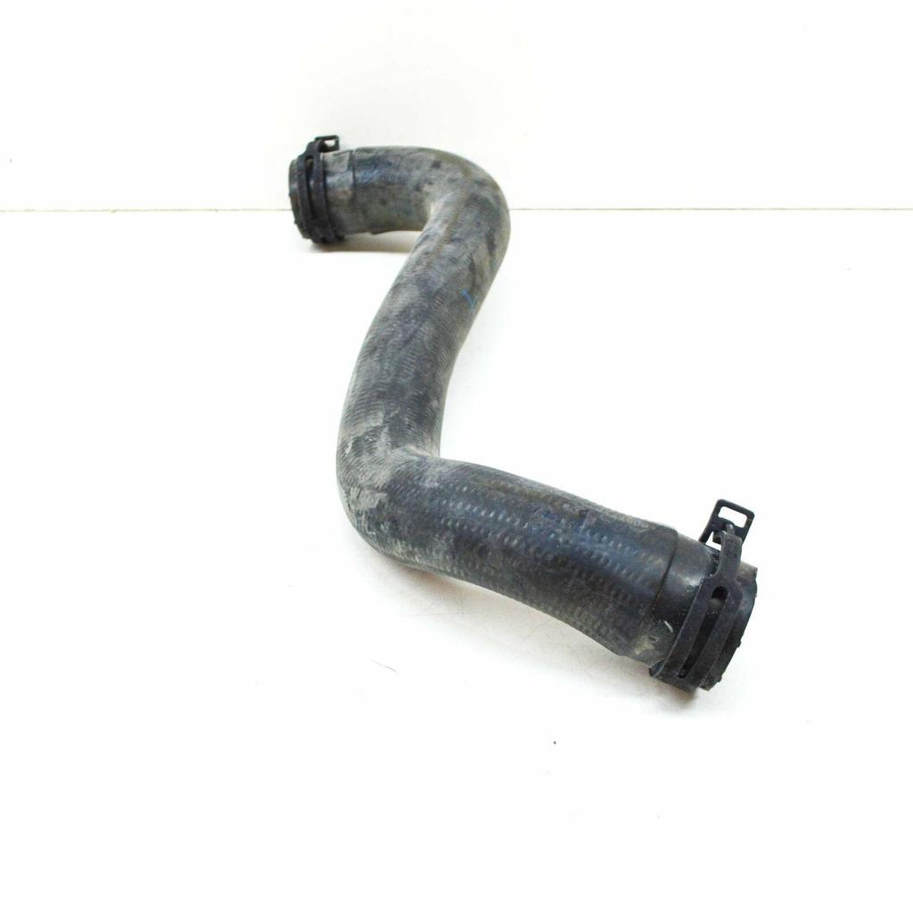 A2465010282: Compatible Upper Radiator Hose for Mercedes-Benz 156, 246, GLA, and B200.