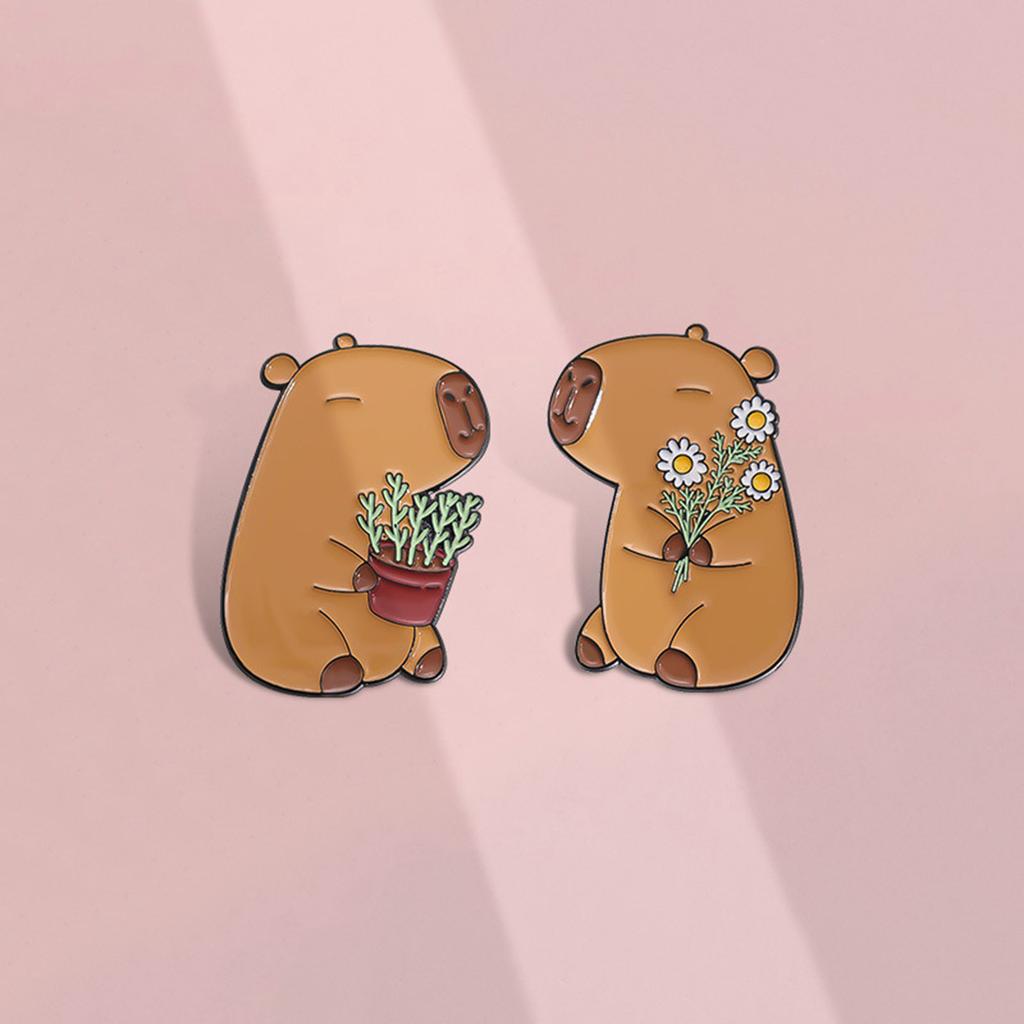 1 Pair Capybara Shaped Brooch Pin Handmade Lapel Badge Fashionable Alloy Animal Themed Jewelry for Clothing Accessory
