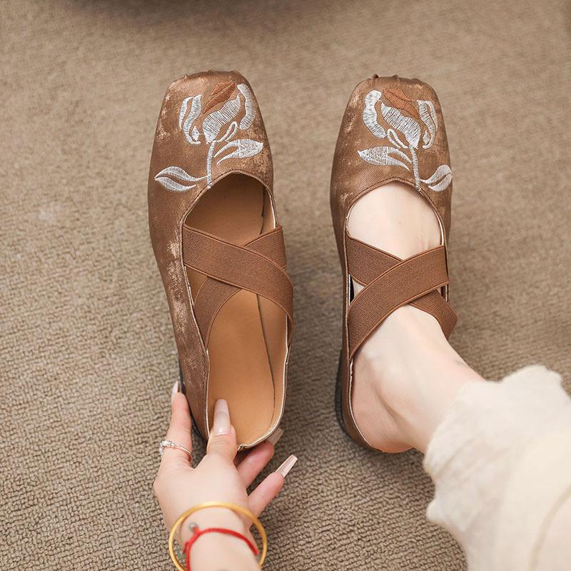 New Chinese style satin bag head slippers women's summer wear 2025 cross with ballet thick heel middle heel square head half drag