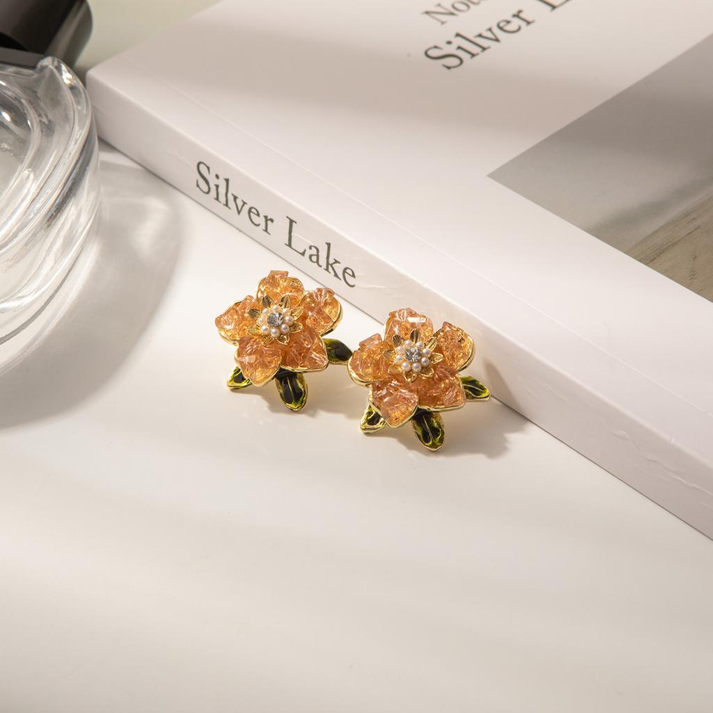 Diamond-Encrusted Pearl Flower Stud Earrings For Women, Exquisite Earrings, Niche Summer Light Luxury Ear Jewelry For Women