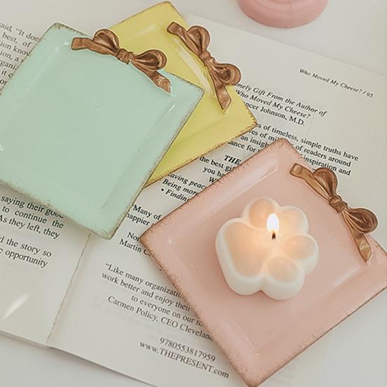 Elegant Bowknot Decor Candle Holder Tray Beautiful Bright-colored Resin Candle Base Tray Household Supplies