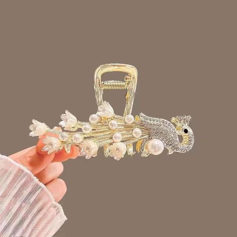 Pearl Flower Tassel Hair Claw Clip Ponytail Hair Clip Shark Clip Korean Exquisite Women Hair Accessories Fashion Headdress
