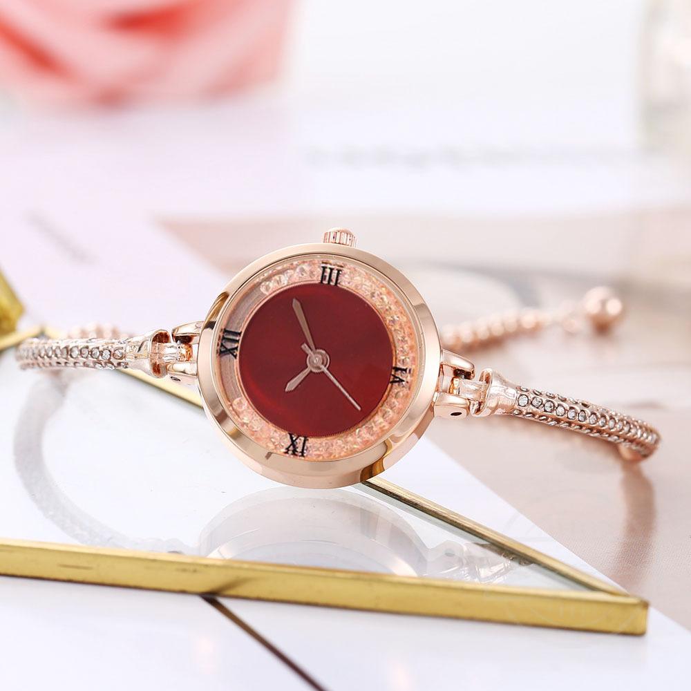 Fashion Women's Wristwatch Gold Bracelet Small Dial Elegant Watch New Cute Women Steel Bracelet Watch Quartz Wristwatch