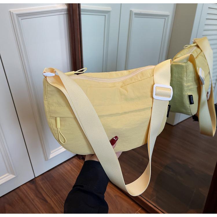 Nylon women's large-capacity new summer contrasting color shoulder messenger bag versatile casual commuter dumpling bag