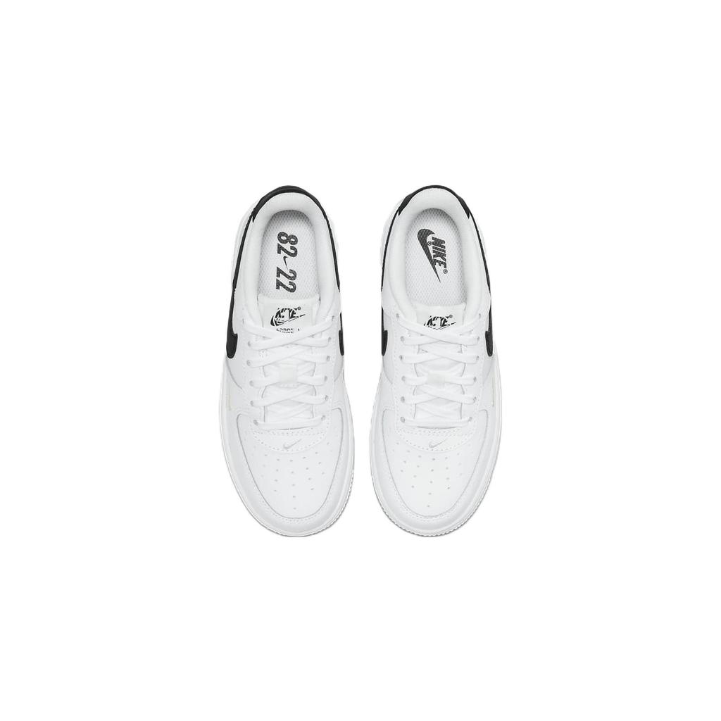 Nové Nike Air Force 1 SE 40. Protiskluzové Odolné proti opotřebení Nízké Skate boty Černé Bílé Dětské Věk 3 7 let FJ2887-100