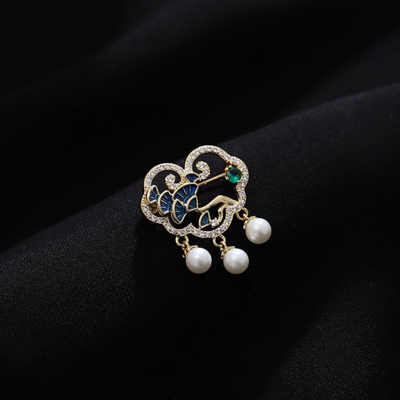 Safe Lock Chest Pin, Ancient Style Cheongsam Collar Pressing Button, Exquisite Anti-Glare Button, Chest Flower Pin