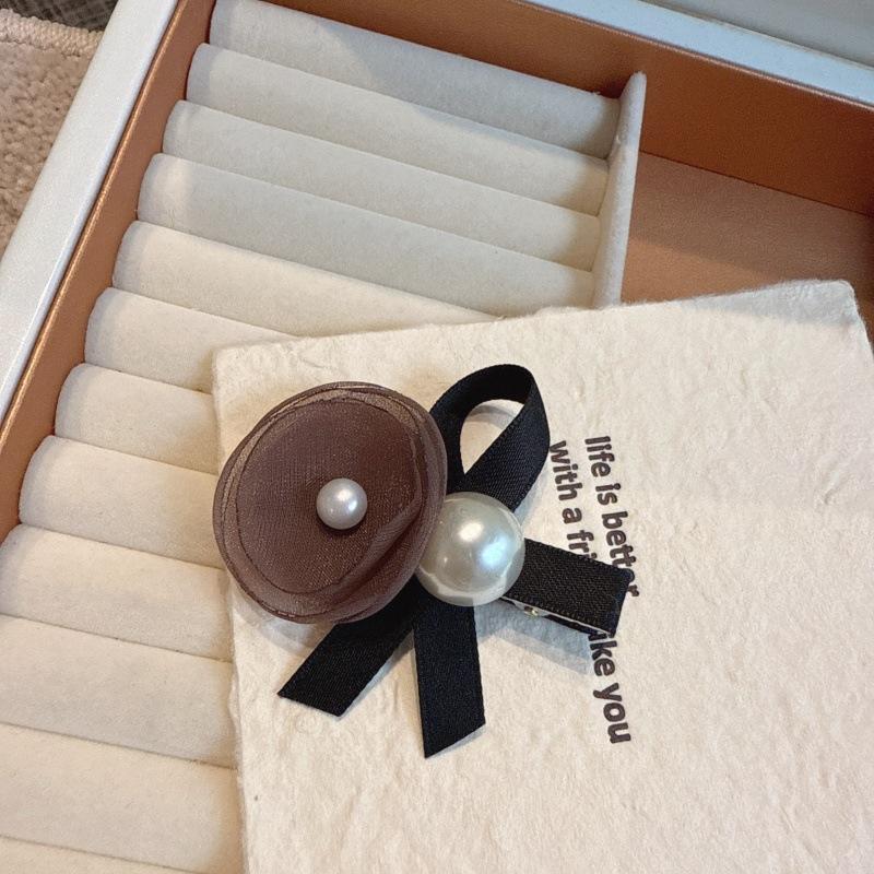 Korean New Arrival: Luxurious Pearl Hairpin with Flower Edge for Women, High Quality