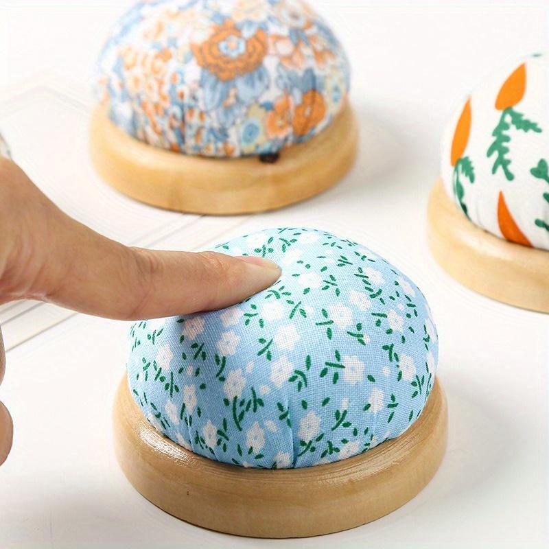 1Pc Ramdon Color Wood Stand Cloth Needle Pin Cushion Sewing Supplies Embroidery DIY Handcraft Needle Storage Pincushions