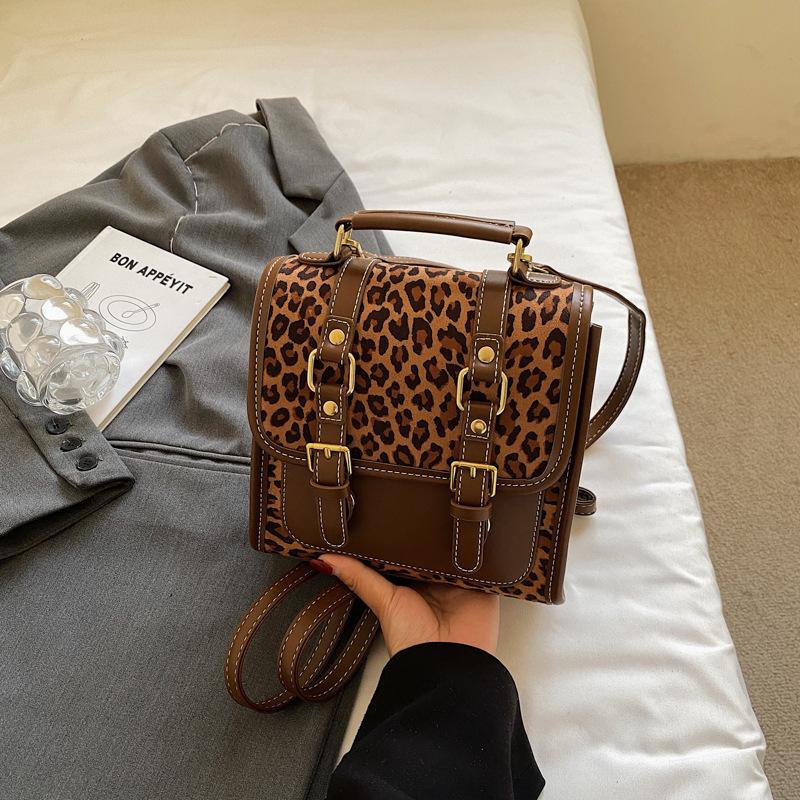 Leopard print retro backpack women's new fashion casual class bag ins lightweight travel small backpack
