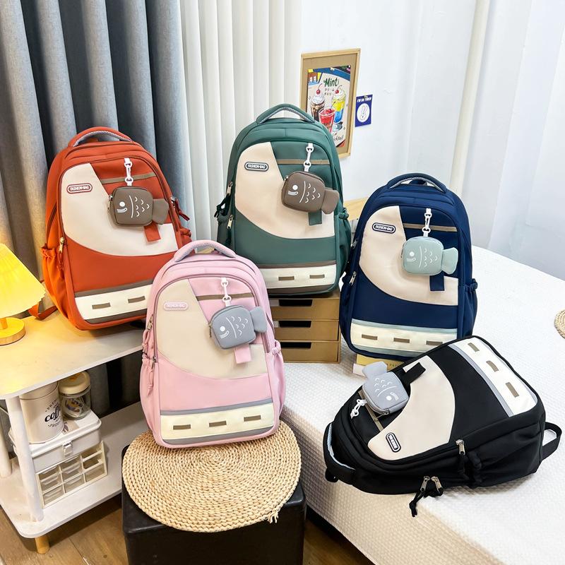 Schoolbag schoolbag for women's travel, new versatile, simple and stylish, contrasting colors, junior high school backpack, student large-capacity