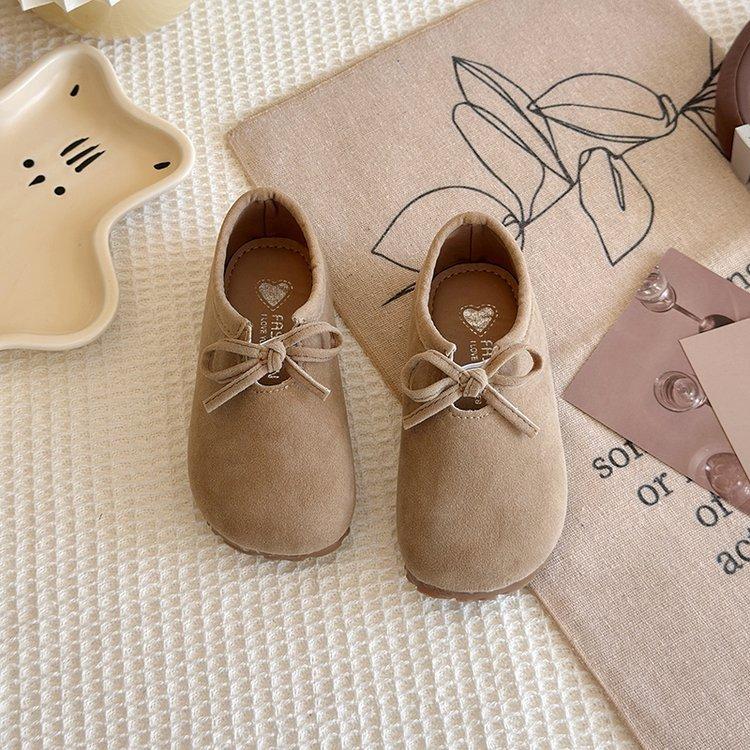 

Кожаная обувь для девочек 2025 весна и осень новая детская обувь ретро туфли принцессы для маленькой девочки универсальная мягкая подошва детская обувь 36 хаки