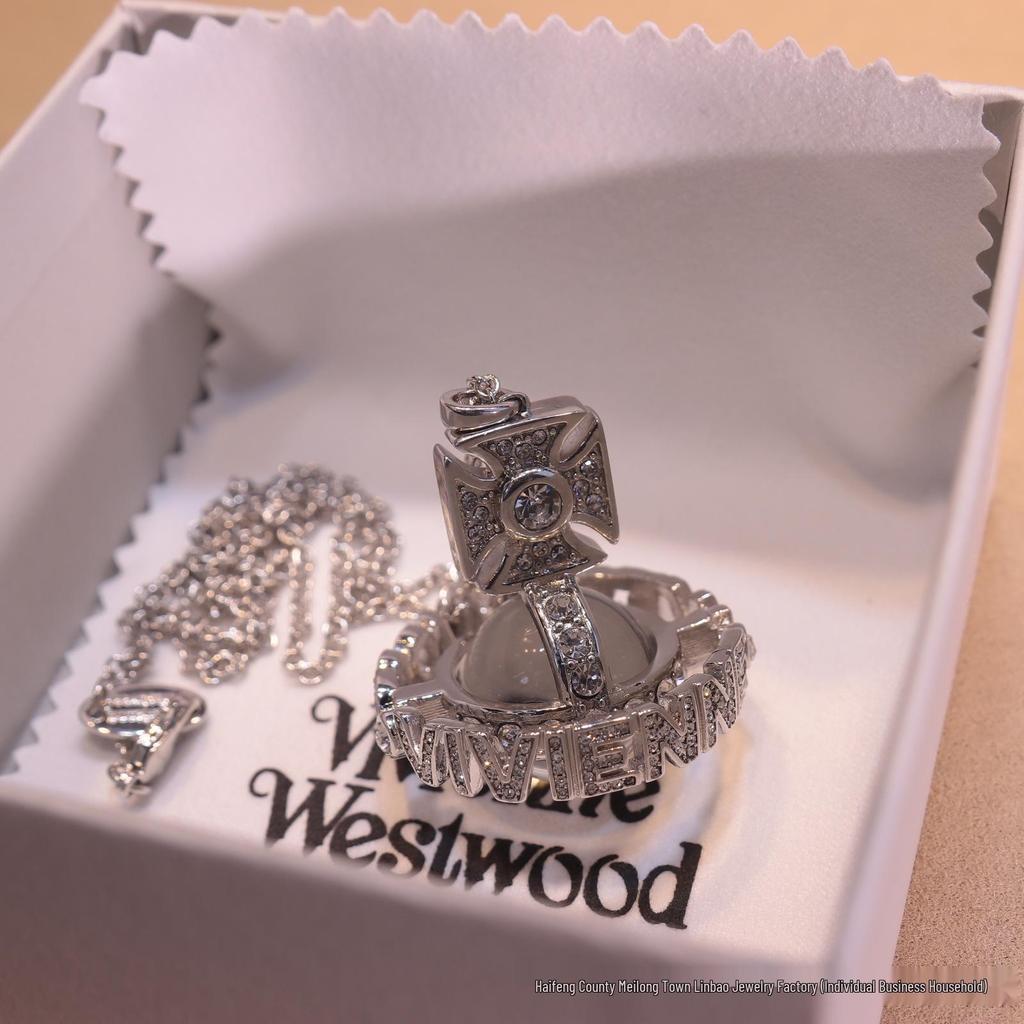 Kejsarinna änka 3D Bokstav UFO Klot Halsband & Saturnus Helt Diamant Planet Örhängen Set