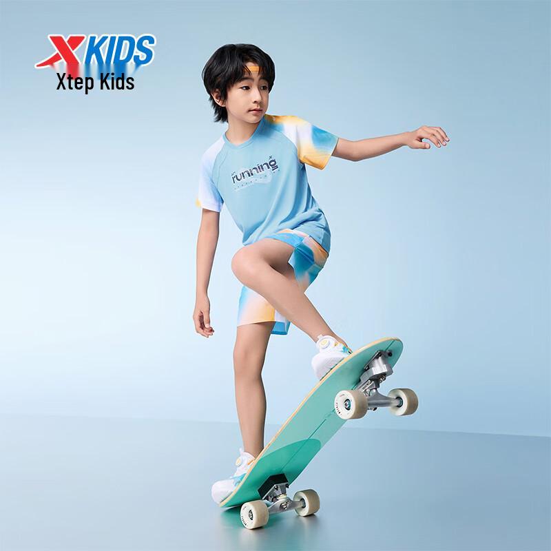 Xtep Boys' Moisture-Wicking Short Sleeve Knit Tee
